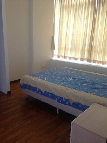 The Lakeshore, 29 Jurong West Street 41, 2 Bedrooms, 947 sqft, Condominium For Rent, by Ken Lim, 25598712 - Bedroom - PropertyGuru.com.sg
