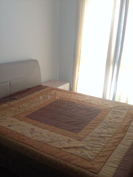 The Lakeshore, 29 Jurong West Street 41, 2 Bedrooms, 947 sqft, Condominium For Rent, by Ken Lim, 25598712 - Bedroom - PropertyGuru.com.sg