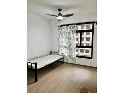 For Rent - 125A Tengah Drive