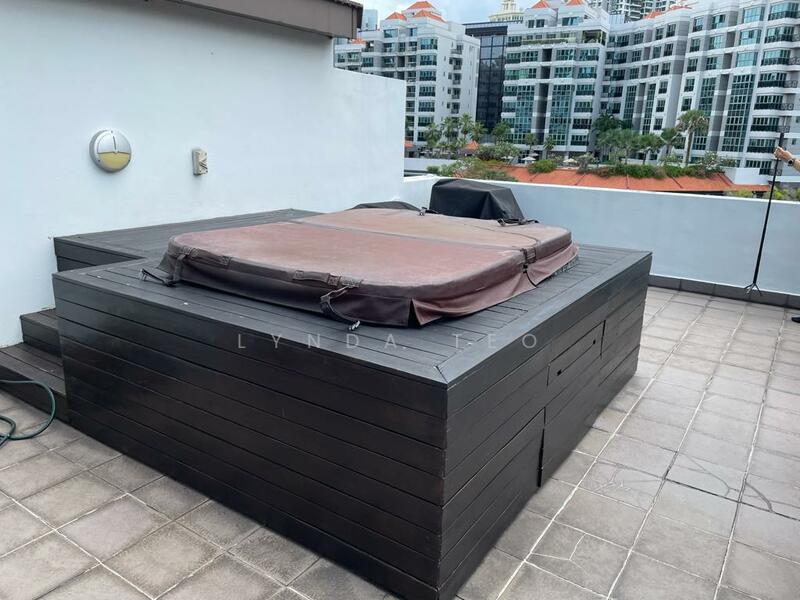Roof top Jacuzzi pool