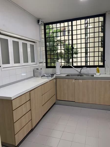 Avon Park, 1 Youngberg Terrace, Room Rental, 100 sqft, Condominium For Rent, by Donny Tan, 25598909 - Kitchen - PropertyGuru.com.sg