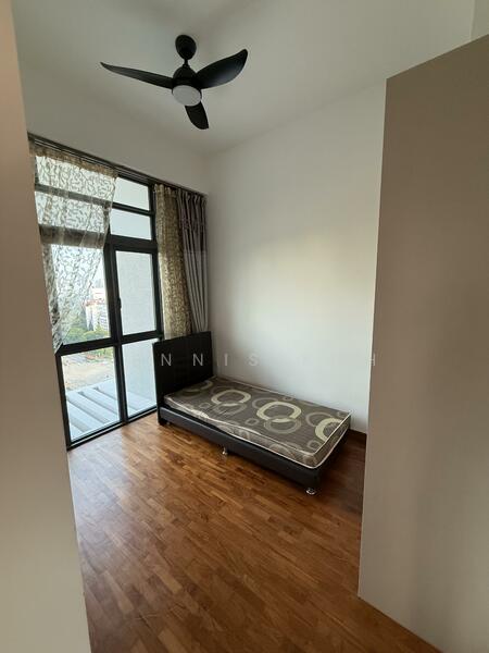 J Gateway, , 2 Bedrooms, 678 sqft, Condominium For Rent, by Dennis Koh, 25599268 - Bedroom - PropertyGuru.com.sg