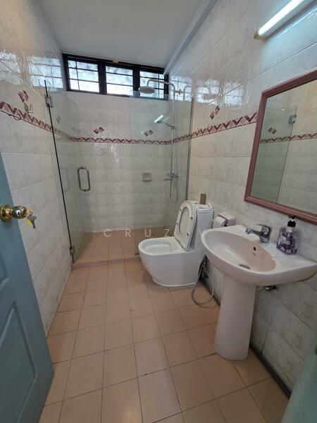 JLN TUA KONG SIGLAP, , Room Rental, 300 sqft, Semi-Detached House For Rent, by Cruz V, 25599349 - PropertyGuru.com.sg