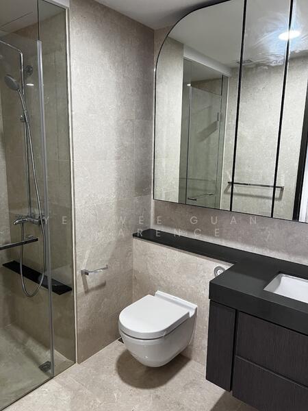 Avenue South Residence Condominium For Sale at S$ 1,600,000 | PropertyGuru Singapore - Bathroom