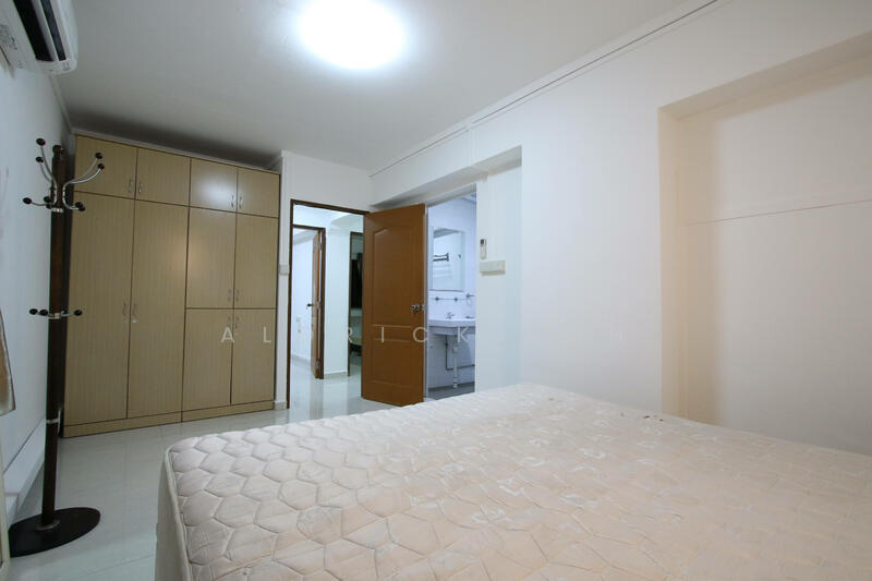 7 Lorong 7 Toa Payoh, 7 Lorong 7 Toa Payoh, 3 Bedrooms, 1,291 sqft, HDB Flat For Rent, by Aldrick Loh, 25599644 - Master Bedroom - PropertyGuru.com.sg