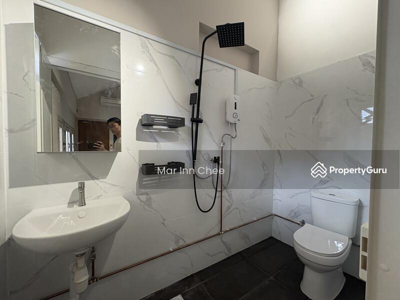 Toilet/bath room