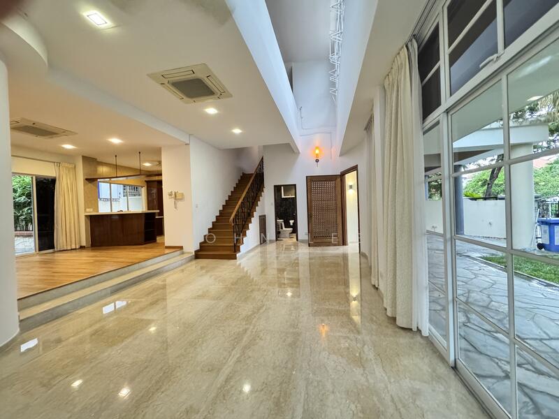 Quiet 3 storey Semi-D on siglap, Siglap Road, East Coast / Marine Parade, 5 Bedrooms, 3,528 sqft, Semi-Detached House For Rent, by John Lee, 25599834 - Interior - PropertyGuru.com.sg