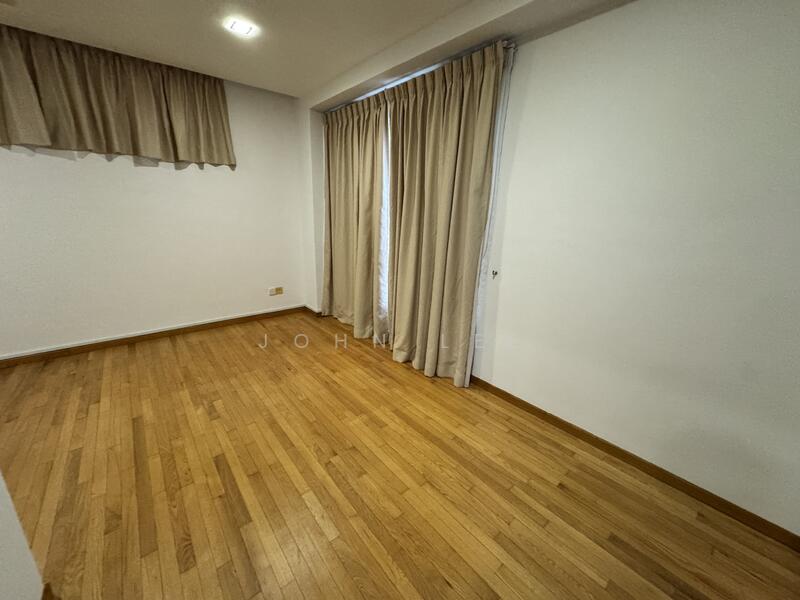 Quiet 3 storey Semi-D on siglap, Siglap Road, East Coast / Marine Parade, 5 Bedrooms, 3,528 sqft, Semi-Detached House For Rent, by John Lee, 25599834 - Bedroom - PropertyGuru.com.sg