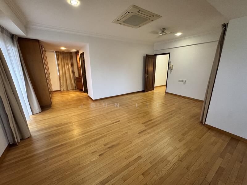 Quiet 3 storey Semi-D on siglap, Siglap Road, East Coast / Marine Parade, 5 Bedrooms, 3,528 sqft, Semi-Detached House For Rent, by John Lee, 25599834 - Living Room - PropertyGuru.com.sg
