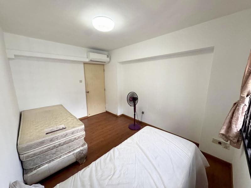 202A Compassvale Drive, 202A Compassvale Drive, Hougang / Punggol / Sengkang, 4 Bedrooms, 1,399 sqft, HDB Flat For Rent, by Joey Lim, 25599874 - Bedroom - PropertyGuru.com.sg