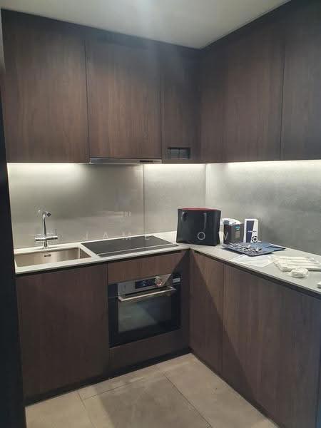 Midtown Modern, 18 Tan Quee Lan Street, Beach Road / Bugis / Rochor, 3 Bedrooms, 904 sqft, Condominium For Rent, by James Ow, 25600458 - Kitchen - PropertyGuru.com.sg
