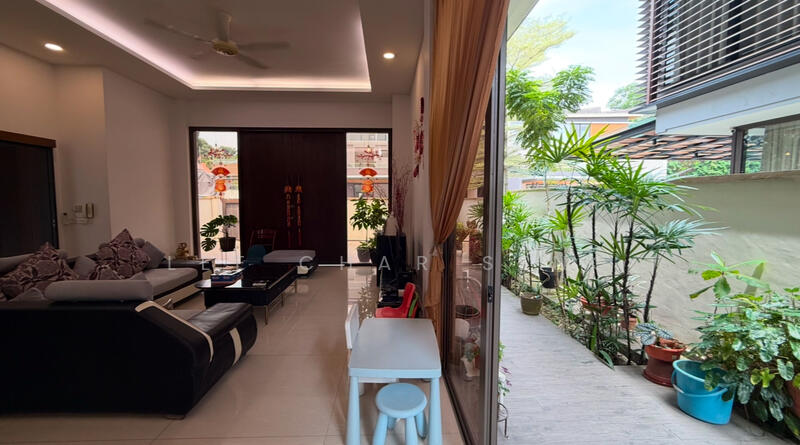 Jalan Harom Setangkai, Jalan Harom Setangkai, Tanglin / Holland / Bukit Timah, 6 Bedrooms, 4,600 sqft, Semi-Detached House For Rent, by Lee Char Seng, 25600836 - PropertyGuru.com.sg