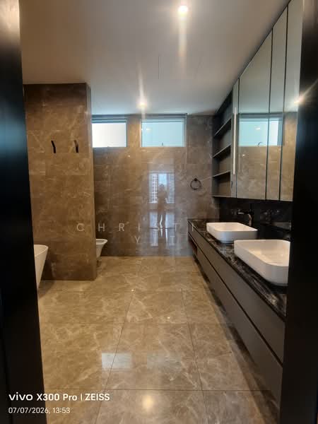 Boulevard 88, 86 Orchard Boulevard, 4 Bedrooms, 2,777 sqft, Condominium For Rent, by Christine Yit, 25600896 - Bathroom - PropertyGuru.com.sg