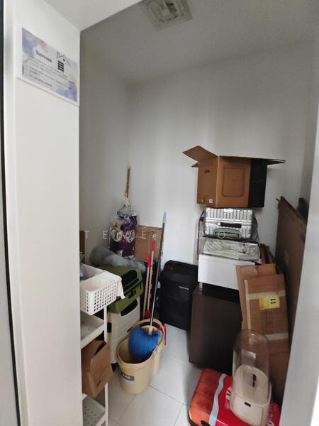 For Rent - The Lakeshore