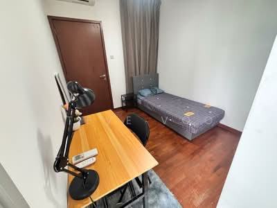 For Rent - The Lakeshore