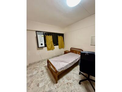 For Rent - 114 Tampines Street 11