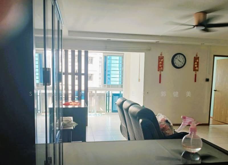 204A Compassvale Drive HDB Flat For Sale at S$ 710,000 | PropertyGuru Singapore - Living Room