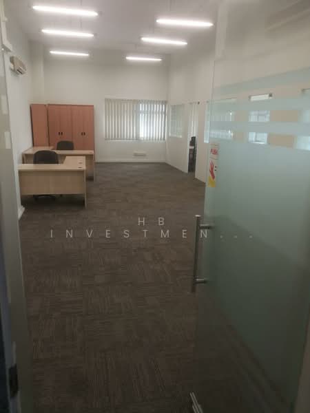 Ubi Centre, 57 Ubi Avenue 1, 1,195 sqft, Light Industrial (B1) For Rent, by Mohammad, 25601053 - CommercialGuru.com.sg