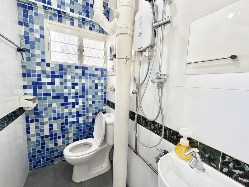 440 Yishun Avenue 11, 440 Yishun Avenue 11, Room Rental, 130 sqft, HDB Flat For Rent, by Sheryl Yeo, 25601858 - Bathroom - PropertyGuru.com.sg