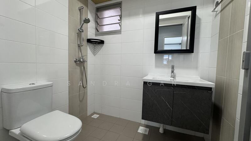 108C Canberra Walk, 108C Canberra Walk, 3 Bedrooms, 1,216 sqft, HDB Flat For Sale, by Sandra Gan, 25601922 - Bathroom - PropertyGuru.com.sg
