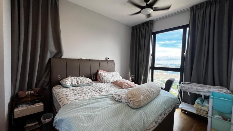 Avenue South Residence, 1 Silat Avenue, 4 Bedrooms, 1,496 sqft, Condominium For Sale, by Samuel Phua, 25602068 - Master Bedroom - PropertyGuru.com.sg
