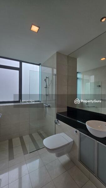 Common Bathroom 