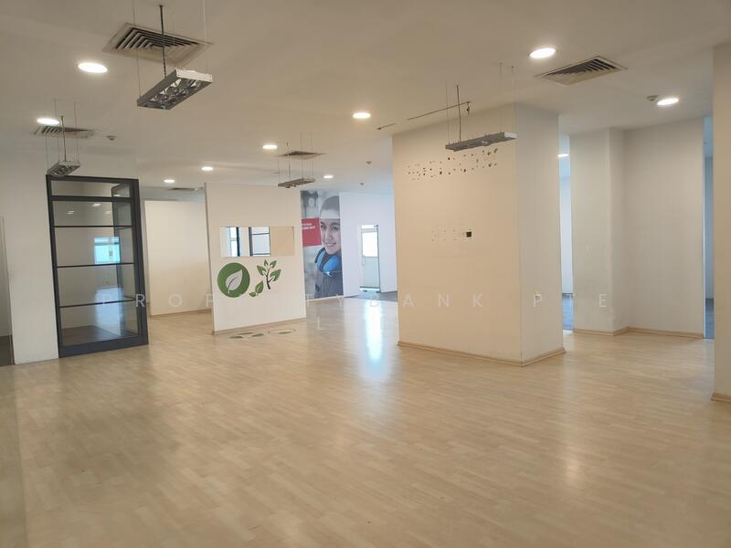 Prime Location Near Paya Lebar MRT |High-Ceiling | Heavy Power, , 5,832 sqft, Light Industrial (B1) For Rent, by SHARON, 25602343 - CommercialGuru.com.sg