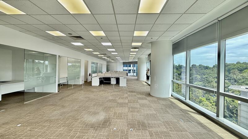 Corporate Building @ Alexandra 5000sqft Fitted Condition Near Amenities, Other Sizes 1400 /2300 / 3400 /11000sqft Call 96858829, 4,900 sqft, Office For Rent, by RONN, 25602643 - CommercialGuru.com.sg
