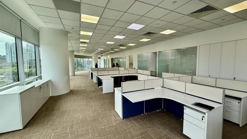 Corporate Building @ Alexandra 5000sqft Fitted Condition Near Amenities, Other Sizes 1400 /2300 / 3400 /11000sqft Call 96858829, 4,900 sqft, Office For Rent, by RONN, 25602643 - CommercialGuru.com.sg