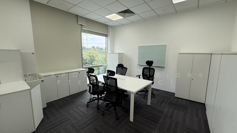 Corporate Building @ Alexandra 5000sqft Fitted Condition Near Amenities, Other Sizes 1400 /2300 / 3400 /11000sqft Call 96858829, 4,900 sqft, Office For Rent, by RONN, 25602643 - CommercialGuru.com.sg