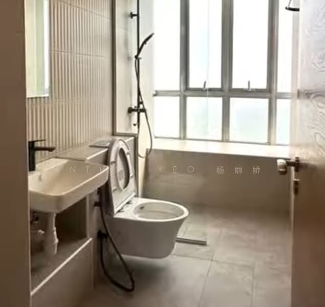 The Parc Condominium, 3 West Coast Walk, 3 Bedrooms, 667 sqft, Condominium For Rent, by Anthea Yeo 杨丽娇, 25602661 - Bathroom - PropertyGuru.com.sg