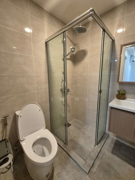 Sunflower View, 30 Lorong 36 Geylang, Room Rental, 150 sqft, Condominium For Rent, by Leo Wu, 25602663 - Bathroom - PropertyGuru.com.sg