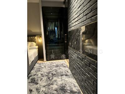 For Sale - The Visionaire