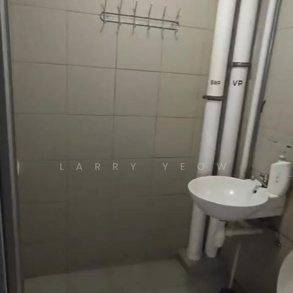 Food XChange @ Admiralty, 8A Admiralty Street, 2,852 sqft, Factory / Workshop (B2) For Rent, by Larry Yeow, 25603134 - Bathroom - CommercialGuru.com.sg