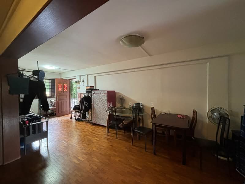 180 Ang Mo Kio Avenue 5, 180 Ang Mo Kio Avenue 5, Ang Mo Kio / Bishan / Thomson, 2 Bedrooms, 883 sqft, HDB Flat For Sale, by Ron See, 25603202 - PropertyGuru.com.sg