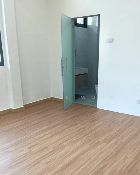 Newly Renovated Ensuite Rooms, Simon Road, Hougang / Punggol / Sengkang, Room Rental, 250 sqft, Terraced House For Rent, by Eugene Wong, 25603616 - PropertyGuru.com.sg