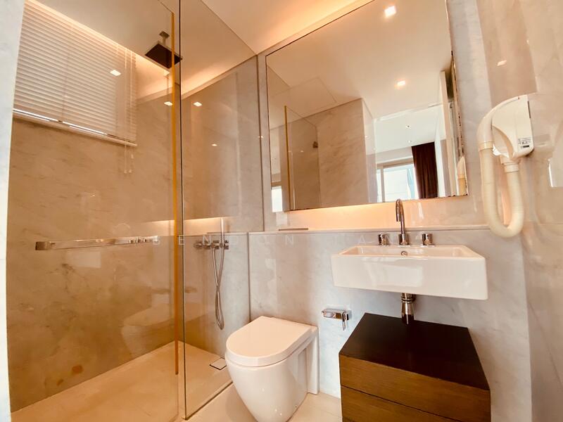 Scotts Square, 6 Scotts Road, 1 Bedroom, 635 sqft, Apartment For Rent, by Bendon Tan, 25603781 - Bathroom - PropertyGuru.com.sg