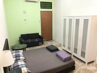 For Rent - Big Bedroom @ Somerset MRT