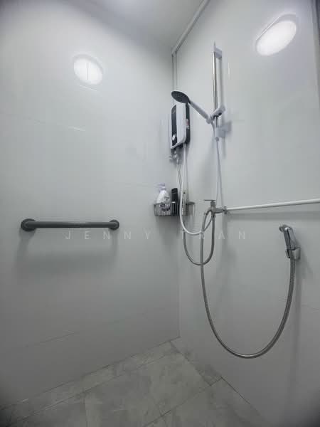 98 Lorong 1 Toa Payoh, 98 Lorong 1 Toa Payoh, Room Rental, 130 sqft, HDB Flat For Rent, by Jenny Tran, 25604171 - PropertyGuru.com.sg