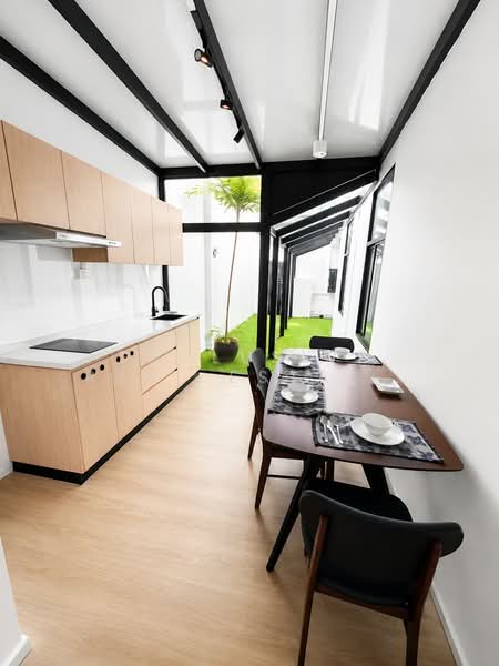 D08 Heritage Shophouse for Residential Co-Living 35 Rooms at Hindoo Rd, , 10+ Bedrooms, 10,000 sqft, Shophouse For Rent, by ARTHUR, 25604584 - PropertyGuru.com.sg