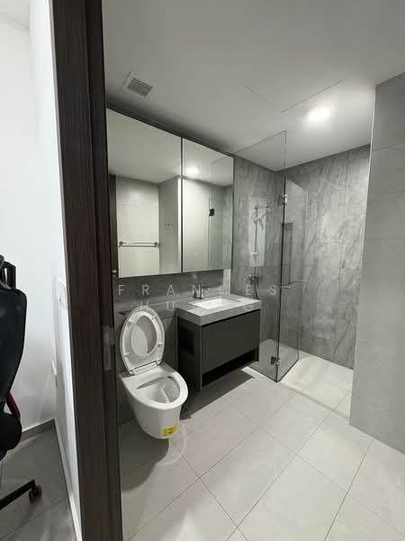 Parc Clematis, 8D Jalan Lempeng, 2 Bedrooms, 689 sqft, Condominium For Rent, by Frances Huang, 25604860 - Bathroom - PropertyGuru.com.sg