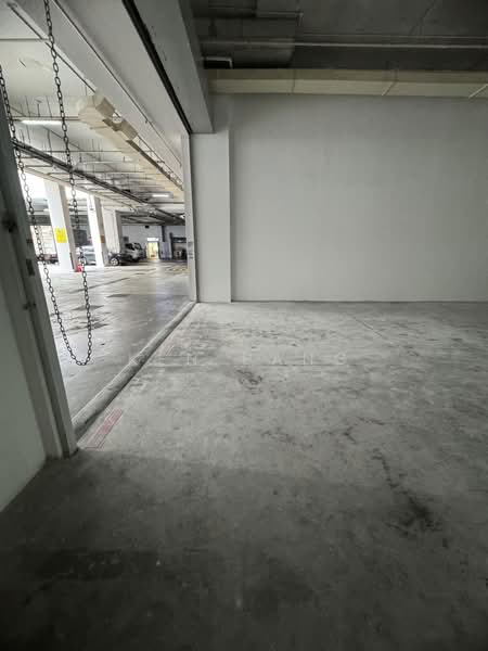 Northstar @ Amk, 7030 Ang Mo Kio Avenue 5, 3,250 sqft, Light Industrial (B1) For Sale, by Ken Pang, 25605198 - Car Park - CommercialGuru.com.sg