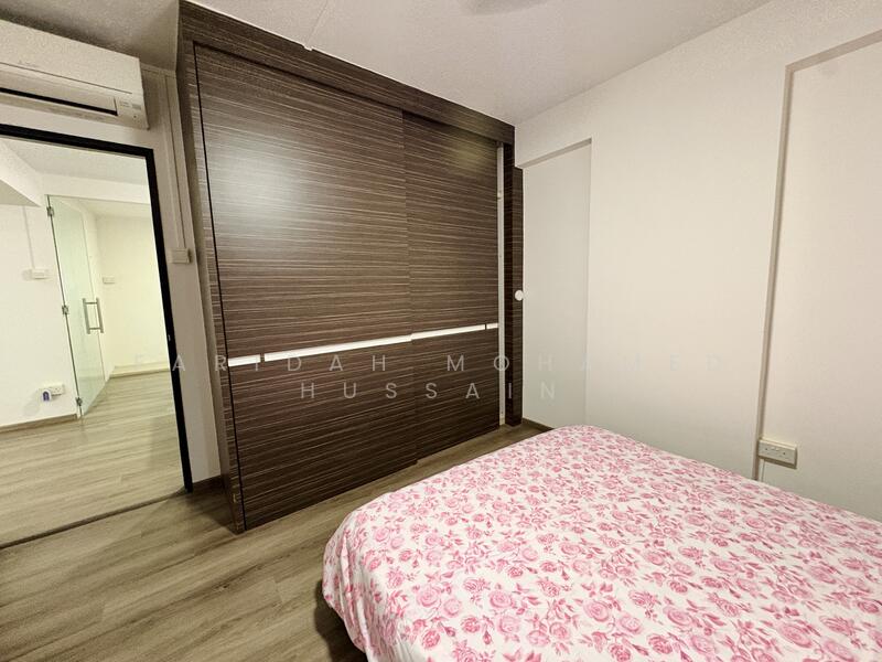 451 Pasir Ris Drive 6 HDB Flat For Sale at S$ 670,000 | PropertyGuru Singapore - Common Room 2