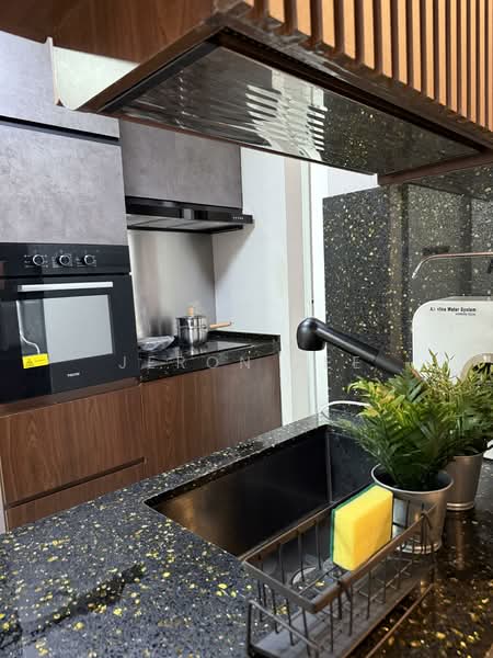 The Centris, 81 Jurong West Central 3, 4 Bedrooms, 893 sqft, Apartment For Rent, by Jeron Lee, 25605614 - PropertyGuru.com.sg