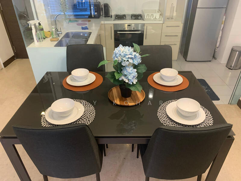 Watermark Robertson Quay, 1 Rodyk Street, 2 Bedrooms, 904 sqft, Apartment For Rent, by Ray Kohar, 25606081 - PropertyGuru.com.sg