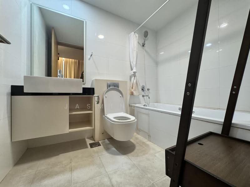One Oxley Rise, 1 Oxley Rise, Orchard / River Valley, 2 Bedrooms, 721 sqft, Apartment For Sale, by Jasmine Lek, 25606379 - Bathroom - PropertyGuru.com.sg