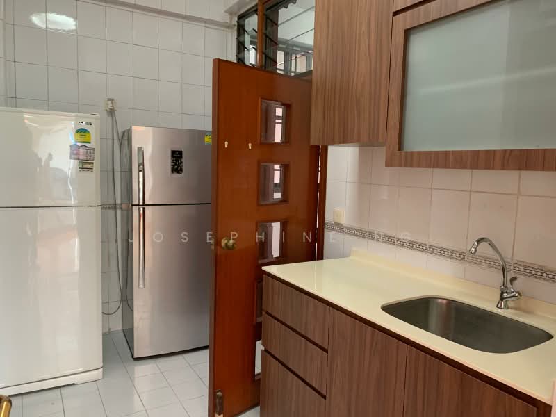 Parc Oasis, 35 Jurong East Avenue 1, 3 Bedrooms, 1,227 sqft, Condominium For Rent, by Josephine Ng, 25606667 - Kitchen - PropertyGuru.com.sg