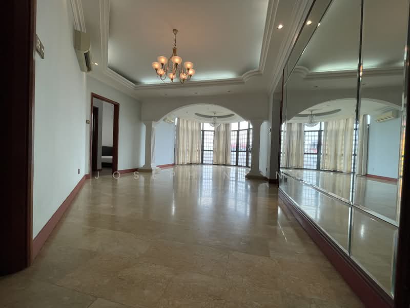 Parc Oasis, 35 Jurong East Avenue 1, 3 Bedrooms, 1,227 sqft, Condominium For Rent, by Josephine Ng, 25606667 - Living Room - PropertyGuru.com.sg