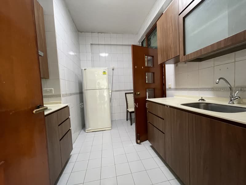 Parc Oasis, 35 Jurong East Avenue 1, 3 Bedrooms, 1,227 sqft, Condominium For Rent, by Josephine Ng, 25606667 - Kitchen - PropertyGuru.com.sg