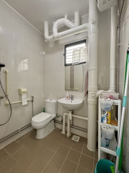 For Rent - 240 Tampines Street 21